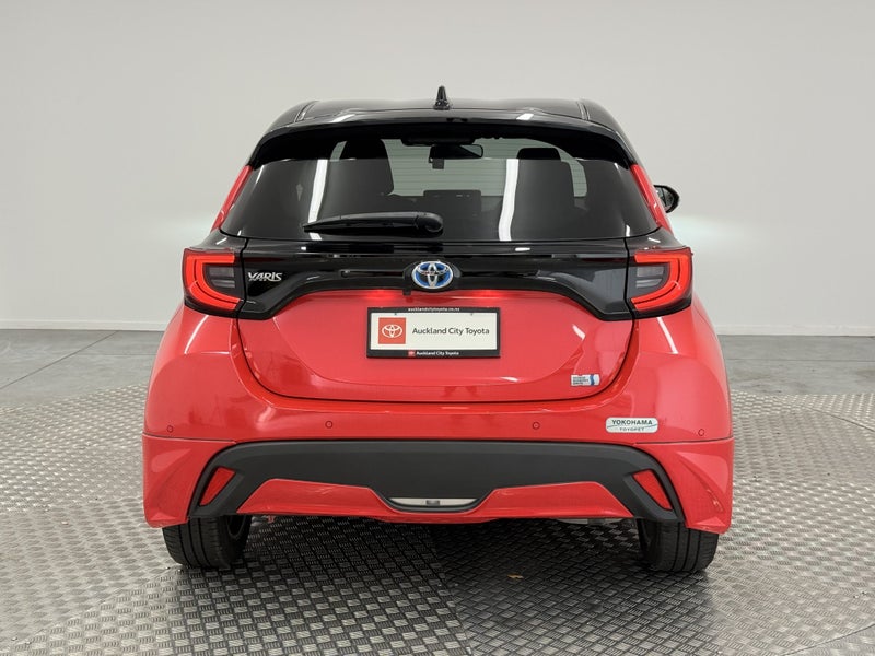 2020 Toyota Yaris 1.5 Hybrid Z image 4