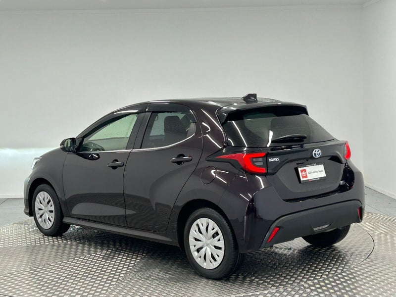 2020 Toyota Yaris 1.5 Hybrid Z image 5