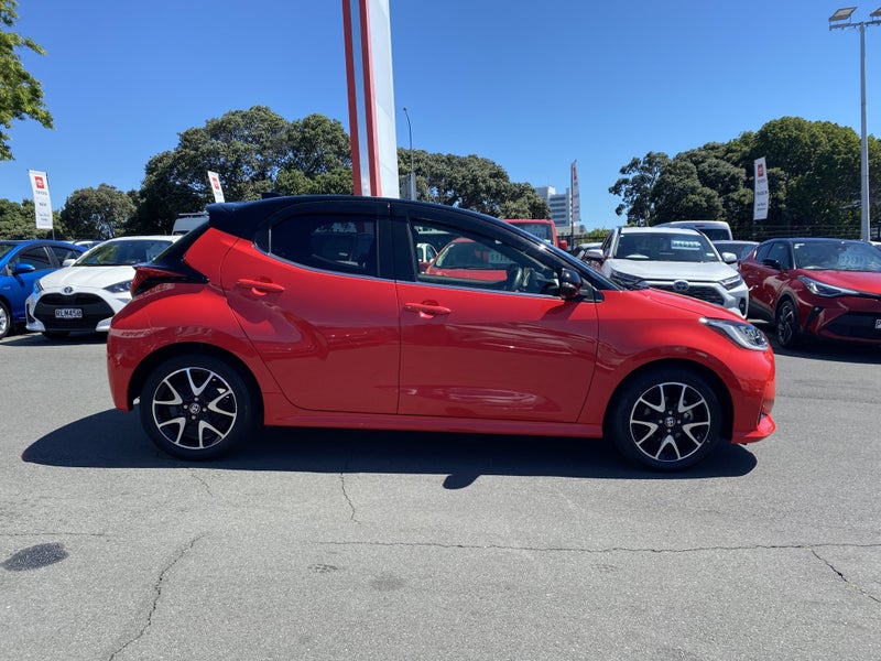 2020 Toyota Yaris 1.5 Hybrid Z Hatch image 2