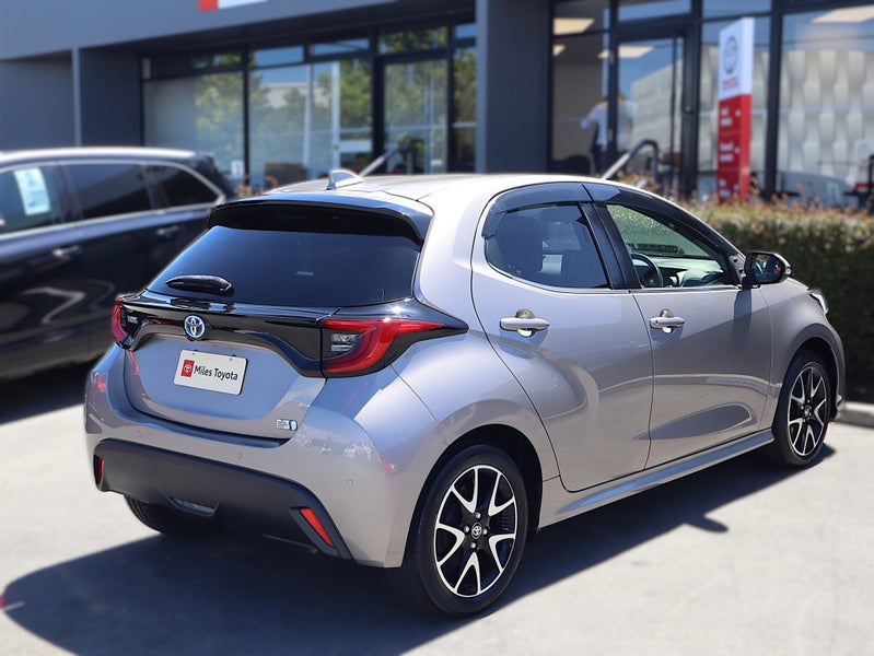 2020 Toyota Yaris 1.5 Hybrid Z Spec image 5