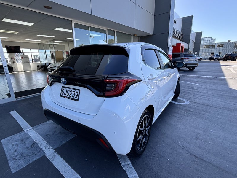 2020 Toyota Yaris 1.5 Hybrid Z SPEC image 3