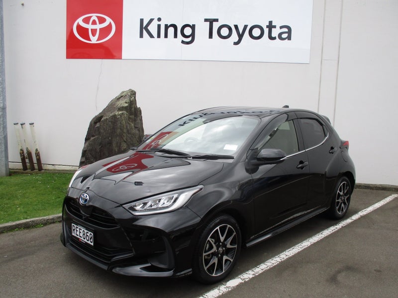 2020 Toyota Yaris 1.5 Hybrid Z + Warranty image 1