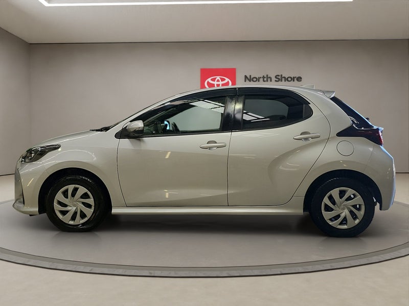2020 Toyota Yaris 1.5L Hybrid X FWD Hatchback image 4