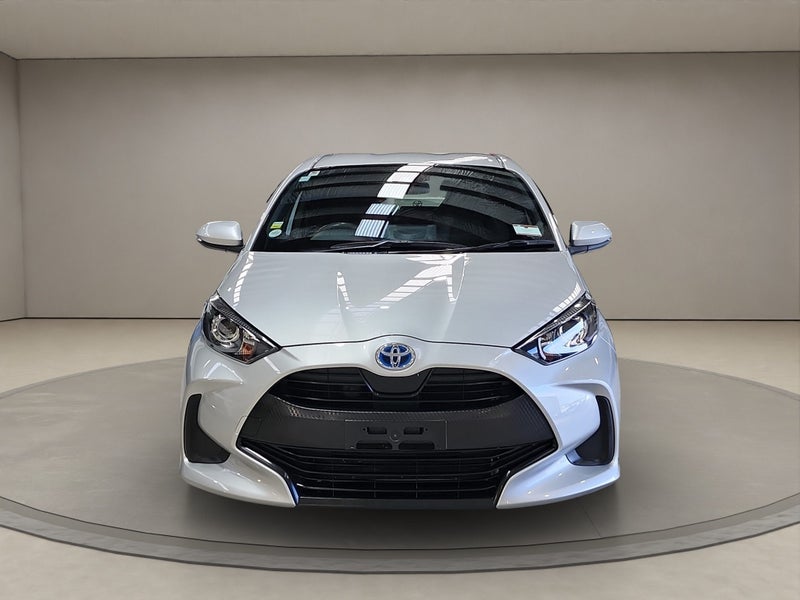2020 Toyota Yaris 1.5L Hybrid X FWD Hatchback image 2