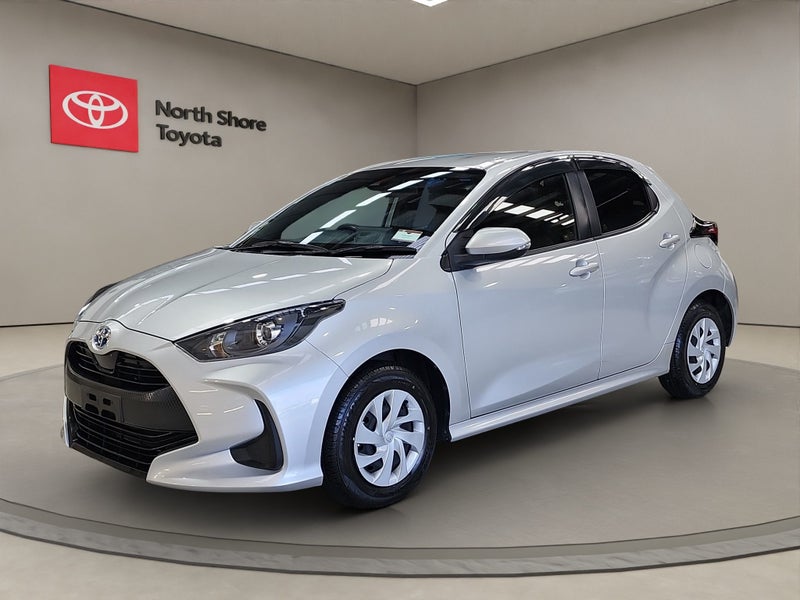 2020 Toyota Yaris 1.5L Hybrid X FWD Hatchback image 3