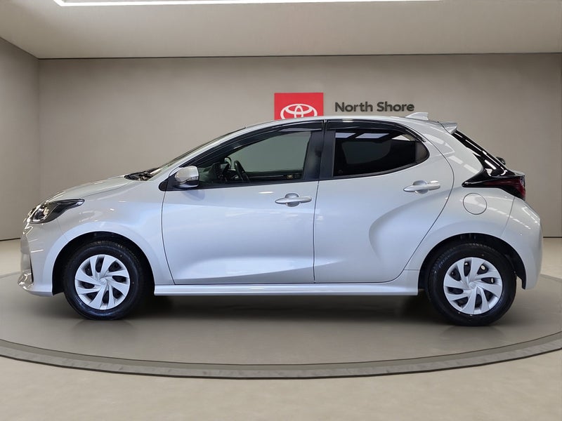 2020 Toyota Yaris 1.5L Hybrid X FWD Hatchback image 4