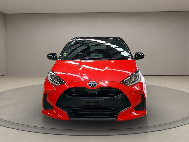2020 Toyota Yaris 1.5L Hybrid Z 2WD Hatchback image 2