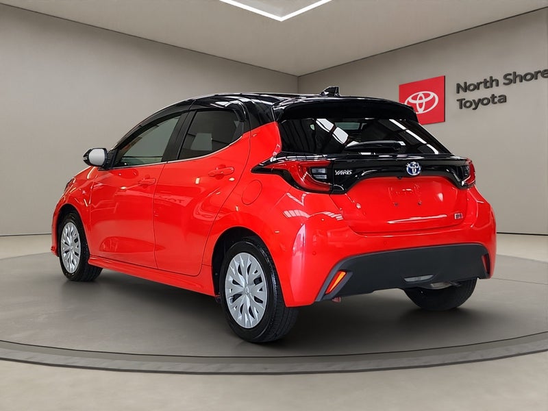 2020 Toyota Yaris 1.5L Hybrid Z 2WD Hatchback image 5