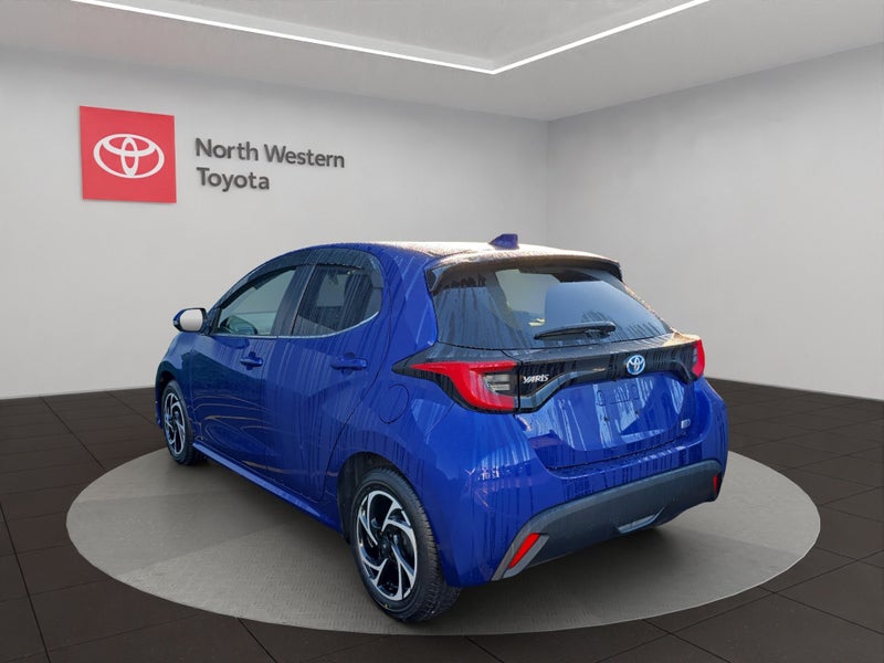 2020 Toyota Yaris 1.5L Hybrid Z 2WD Hatchback image 5