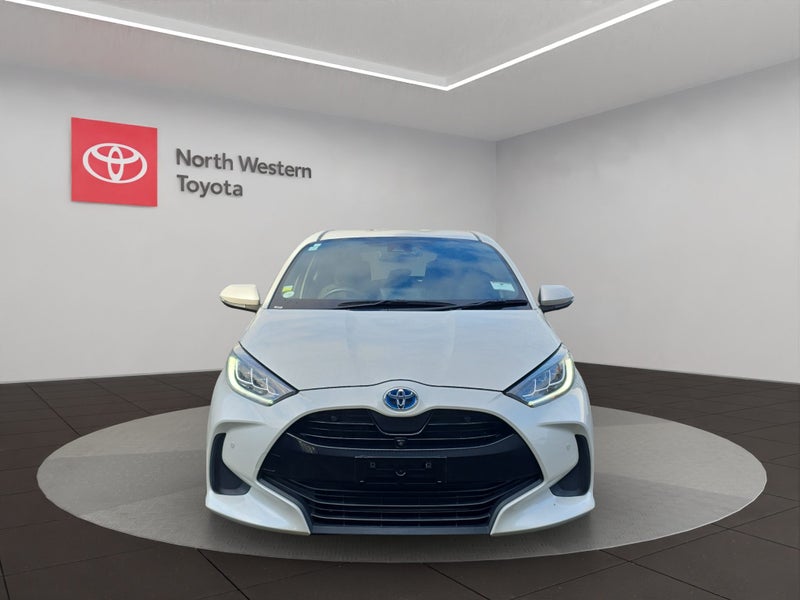 2020 Toyota Yaris 1.5L Hybrid Z 2WD Hatchback image 2
