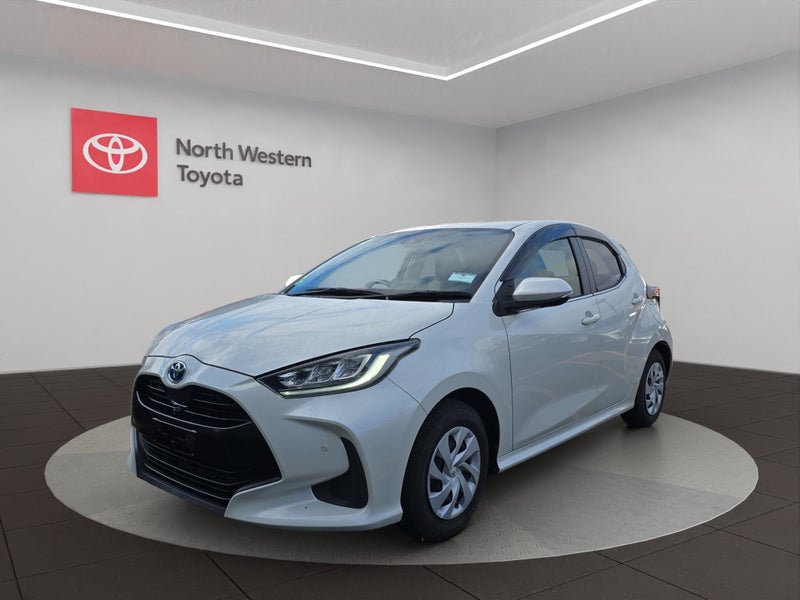 2020 Toyota Yaris 1.5L Hybrid Z 2WD Hatchback image 3