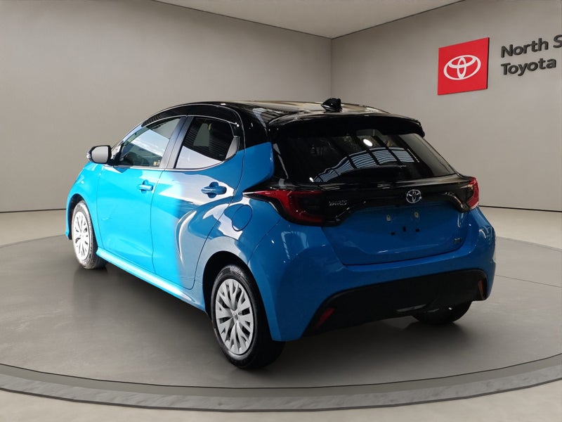 2020 Toyota Yaris 1.5L Hybrid Z FWD Hatchback image 5