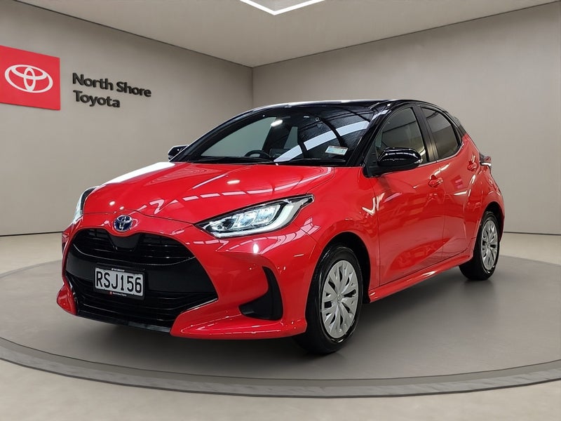 2020 Toyota Yaris 1.5L Hybrid Z FWD Hatchback image 3