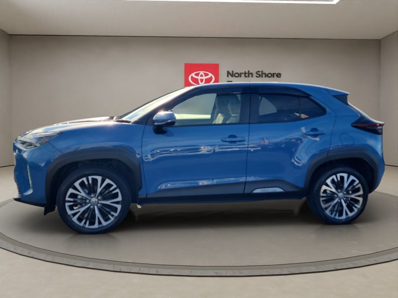 2020 Toyota Yaris 1.5L Hybrid Z FWD SUV image 4