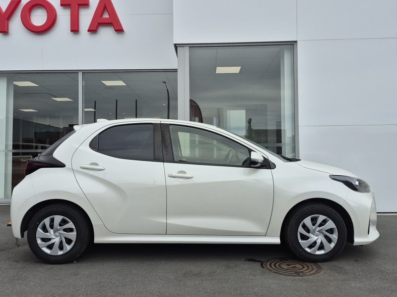 2020 Toyota Yaris 1.5P HYBRID X image 3