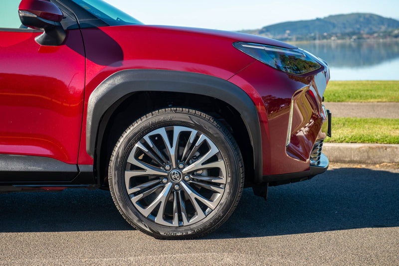 2020 Toyota Yaris Cross 1.5 Hybrid SUV CVT 2WD image 3