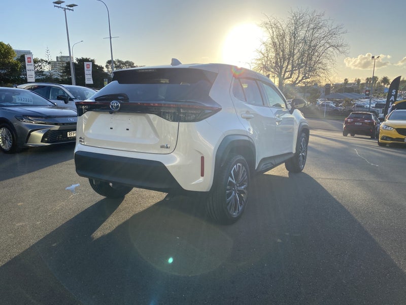 2020 Toyota Yaris Cross 1.5 Hybrid Z image 2