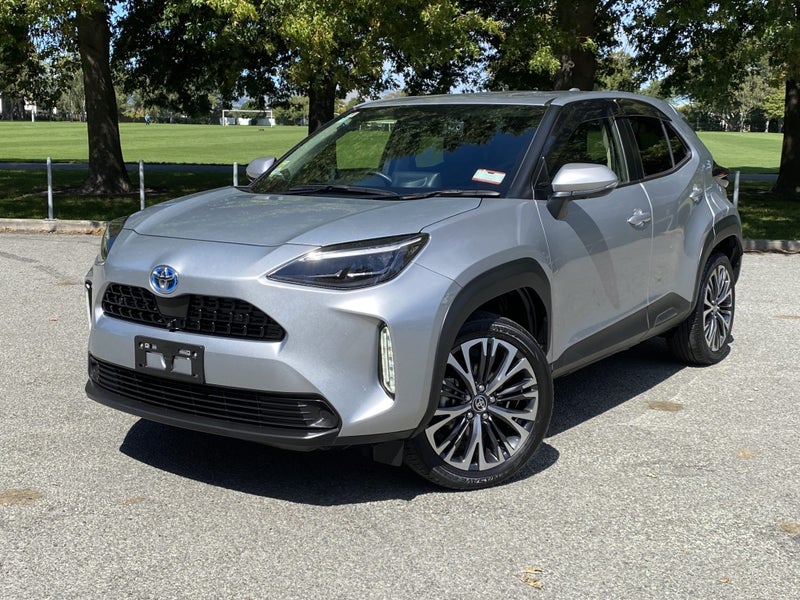 2020 Toyota Yaris Cross 1.5 Hybrid Z 2WD SUV image 3