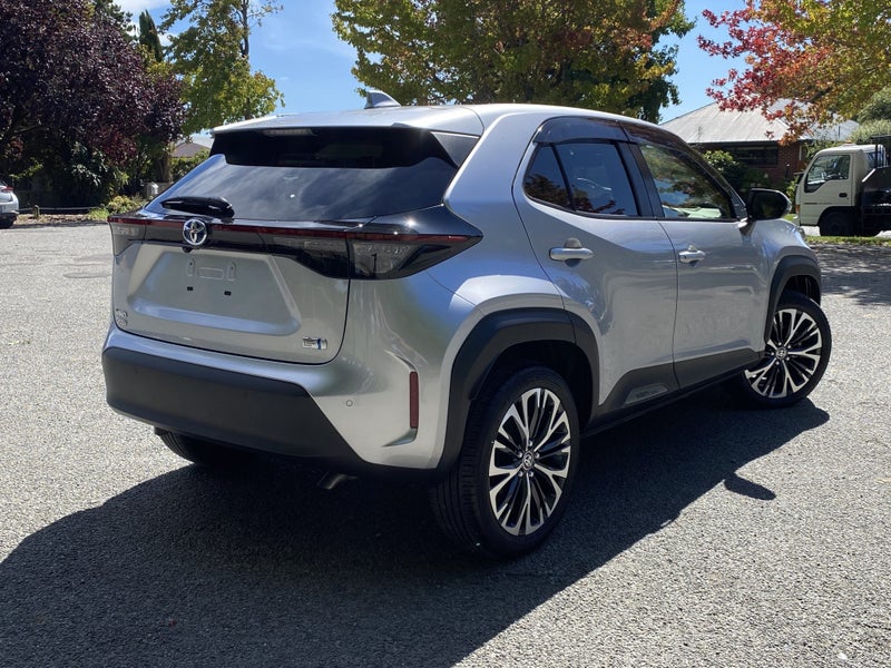 2020 Toyota Yaris Cross 1.5 Hybrid Z 2WD SUV image 5