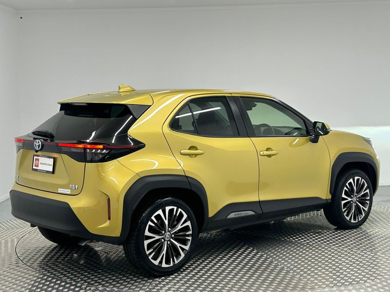 2020 Toyota Yaris Cross 1.5 Hybrid Z image 3