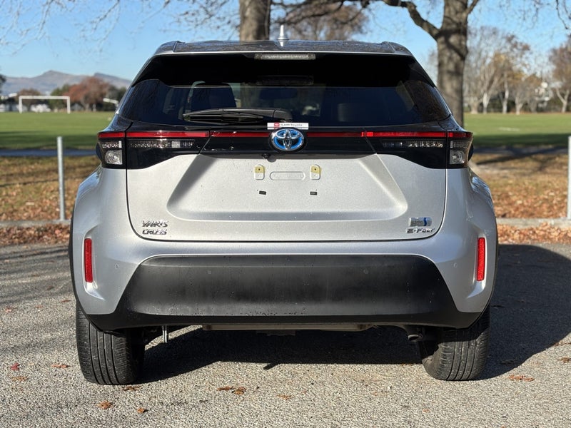 2020 Toyota Yaris Cross 1.5 Hybrid Z 4WD SUV image 4