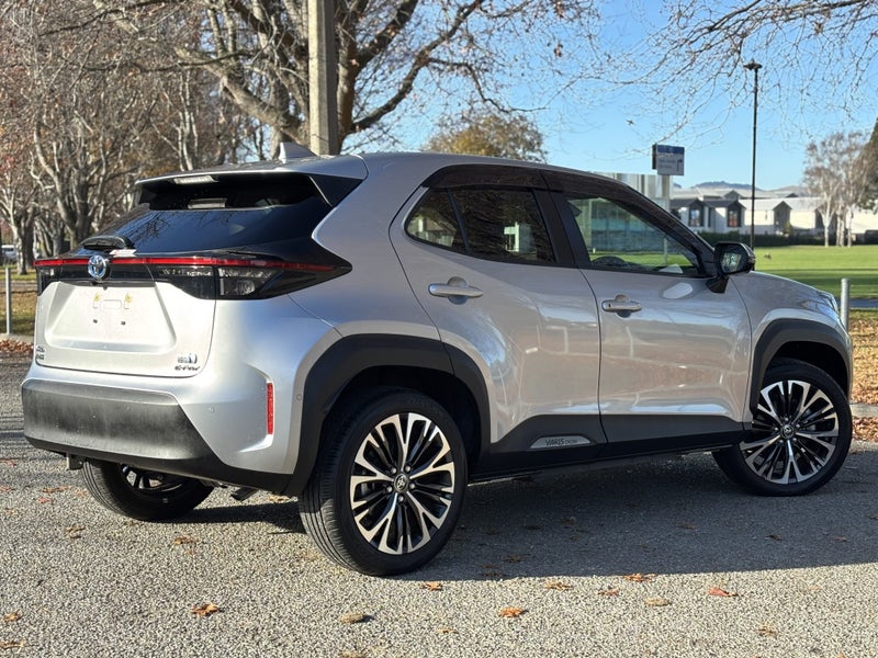 2020 Toyota Yaris Cross 1.5 Hybrid Z 4WD SUV image 5