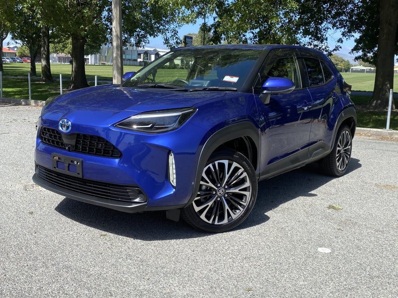2020 Toyota Yaris Cross 1.5 Hybrid Z 5 Dr SUV C... image 3