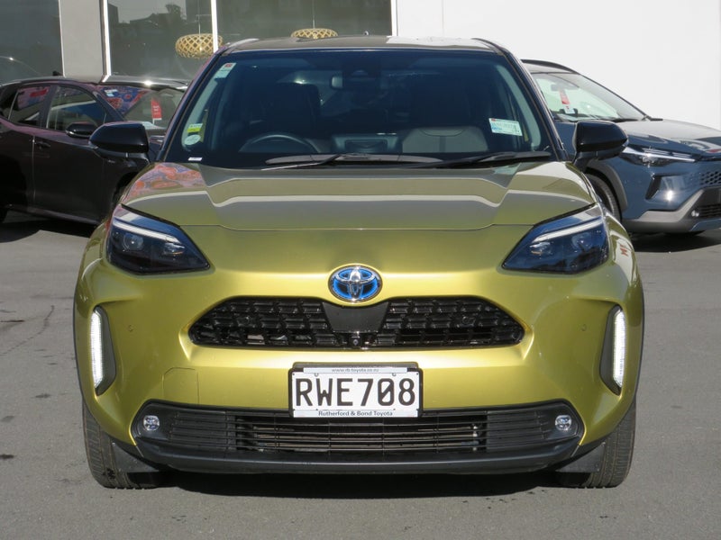 2020 Toyota Yaris Cross 1.5 Hybrid Z 5 Dr SUV C... image 2