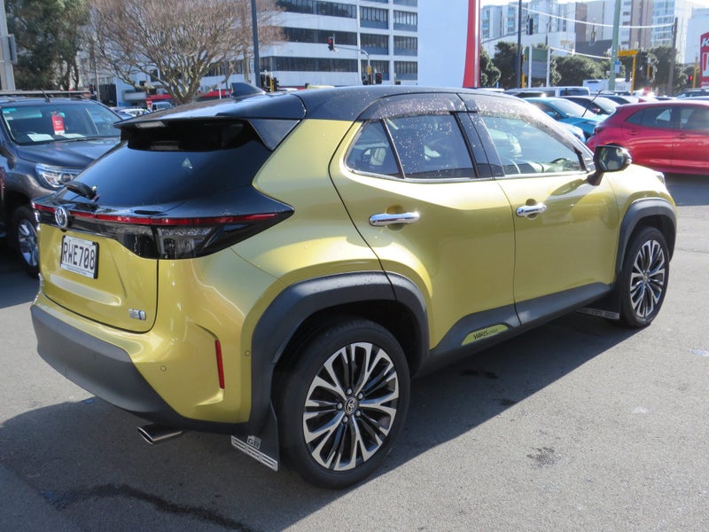 2020 Toyota Yaris Cross 1.5 Hybrid Z 5 Dr SUV C... image 4