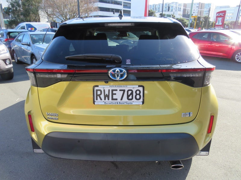 2020 Toyota Yaris Cross 1.5 Hybrid Z 5 Dr SUV C... image 5