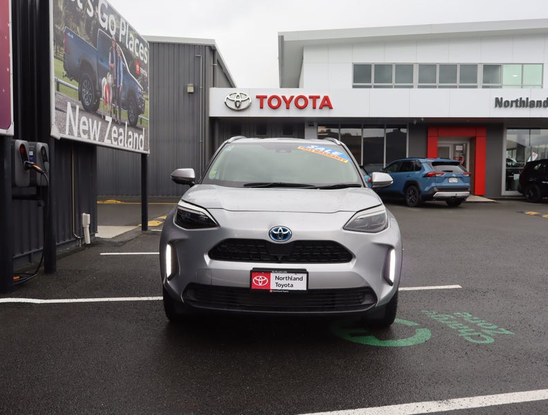 2020 Toyota Yaris Cross 1.5 Hybrid Z 5 Dr SUV C... image 5