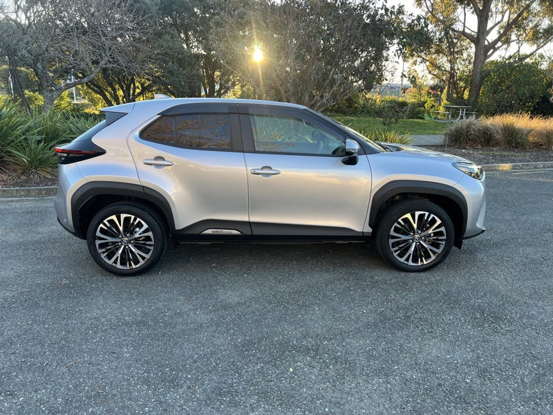 2020 Toyota Yaris Cross 1.5 Hybrid Z image 2