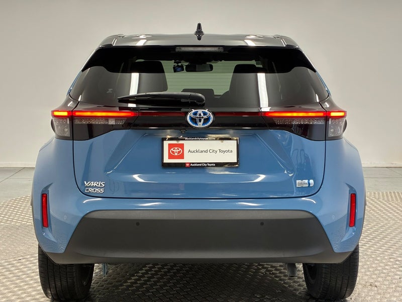 2020 Toyota Yaris Cross 1.5 Hybrid Z image 4
