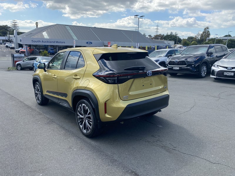 2020 Toyota Yaris Cross 1.5P Hybrid Z SUV 2WD image 3