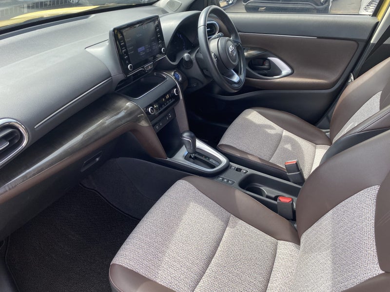 2020 Toyota Yaris Cross 1.5P Hybrid Z SUV 2WD image 4