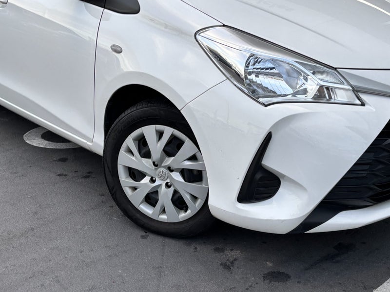 2020 Toyota Yaris GX 1.3 PETROL ECONOMICAL HATCH image 5