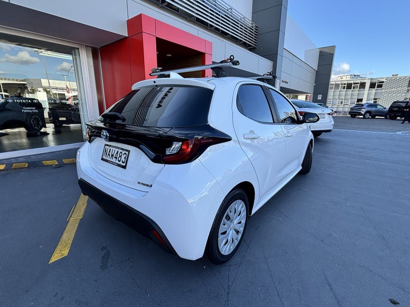 2020 Toyota Yaris GX 1.5 HYBRID ECONOMICAL HATCH image 3
