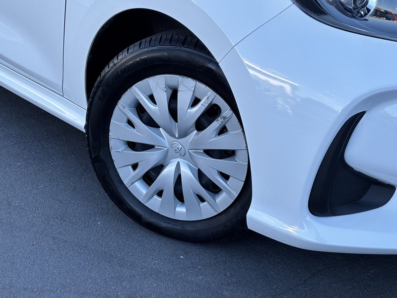 2020 Toyota Yaris GX 1.5 HYBRID ECONOMICAL HATCH image 5