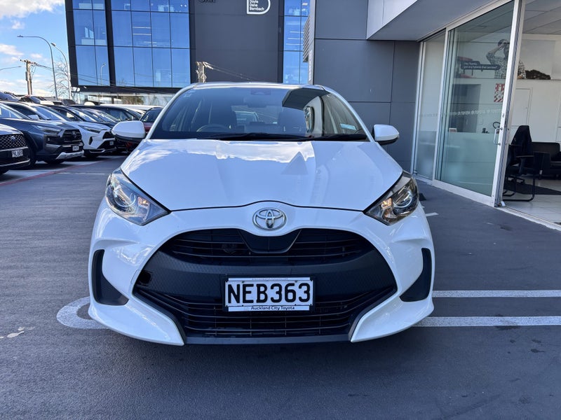 2020 Toyota Yaris GX 1.5 PETROL ECONOMICAL HATCH image 4
