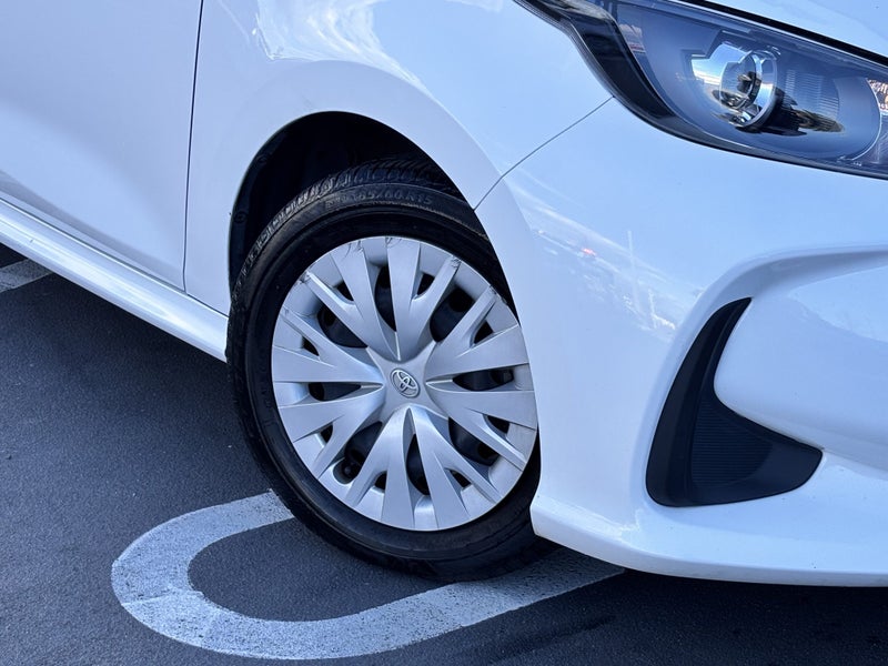 2020 Toyota Yaris GX 1.5 PETROL ECONOMICAL HATCH image 5