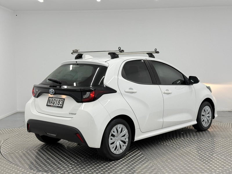 2020 Toyota Yaris GX 1.5P Hybrid image 3