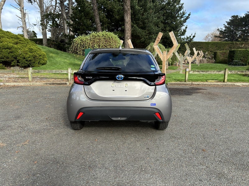2020 Toyota Yaris Hybrid image 4