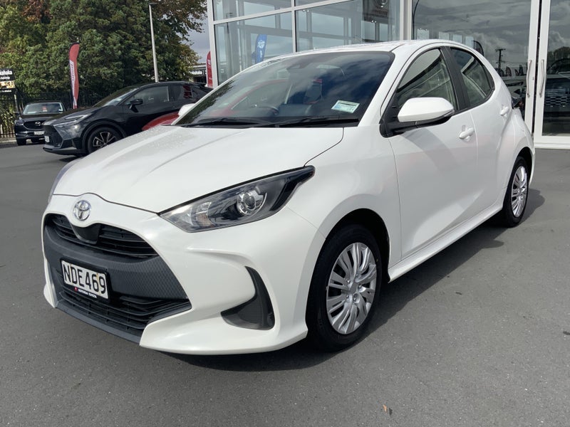 2020 Toyota Yaris Service history from new & Ce... image 4