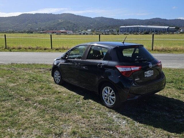 2020 Toyota Yaris SX 1.5P 4AT FWD HB/5D/5S (YSA... image 3