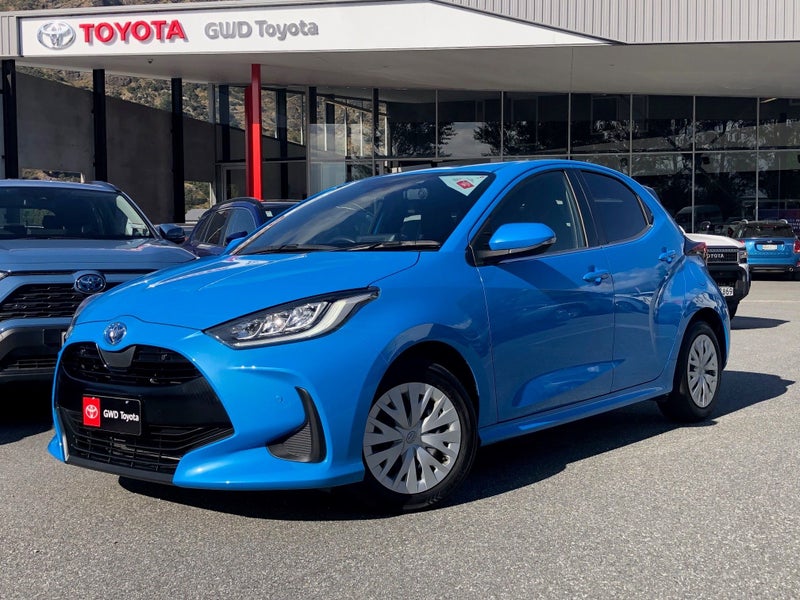2020 Toyota Yaris Z Hybrid image 3