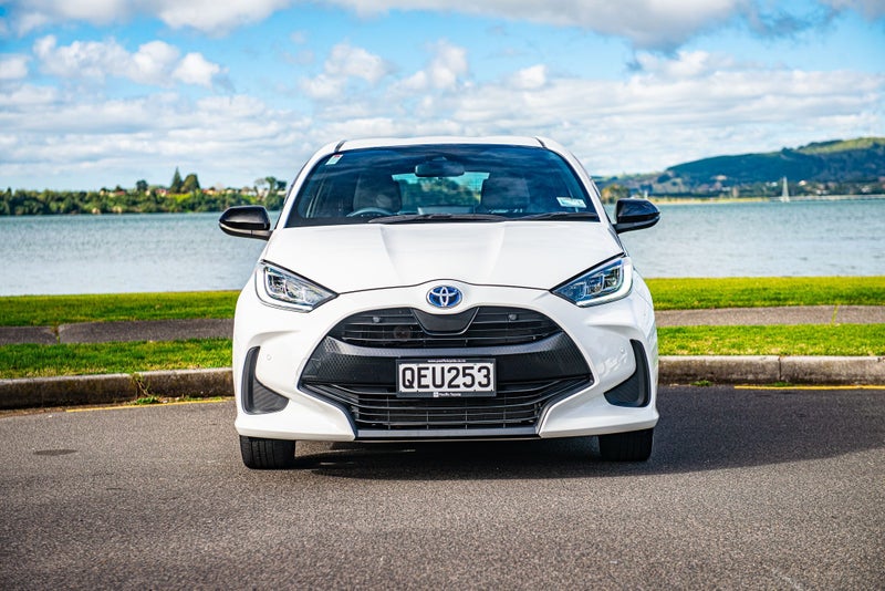 2020 Toyota Yaris ZR 1.5P HV ECVT FWD image 2