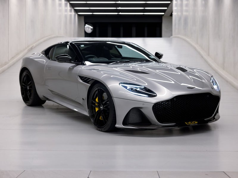 2021 Aston Martin DBS image 1