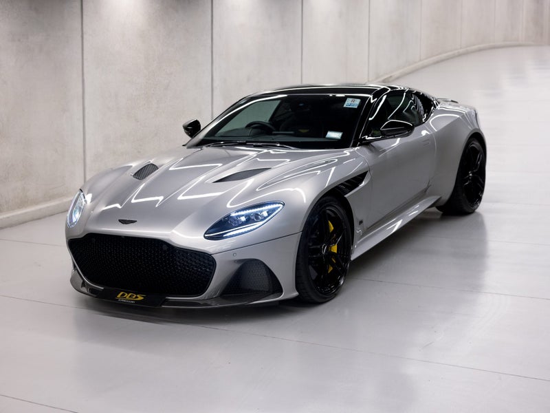 2021 Aston Martin DBS image 2