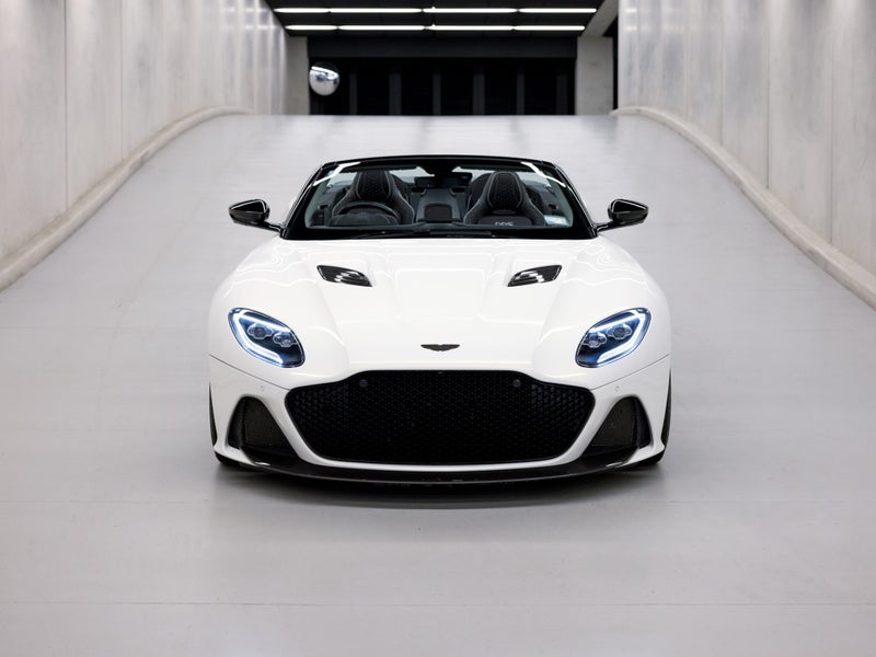 2021 Aston Martin DBS Volante image 4