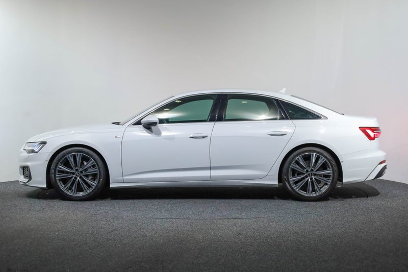 2021 Audi A6 Sedan S-line 55 TFSI 250kW quattro image 3